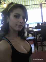 lonely lady looking for guy in Tavares, Florida
